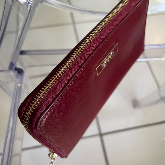 New DKNY Burgundy Saffiano Leather Bryant Park Zip Around Wallet - Picture 8 of 12